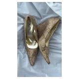 Snakeskin Pattern Pointed Toe Pumps size 12 - Retail: $45