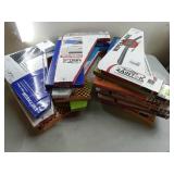 Various different wiper blade of different sizes and models of vehicles - 21 wiper blades in total