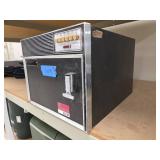 Amana Radarange Microwave Oven