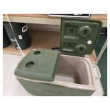 Rubbermaid Wheeled Food Storage Container