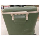Rubbermaid Wheeled Food Storage Container