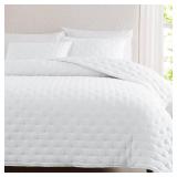 White Cloud California Cal King Size Quilt Bedding Sets with Pillow Shams, Oversized Puffy Cozy Lightweight Bedspread Coverlet, Soft Cute Bed Cover for All Season - 3 Pieces - Retail: $50