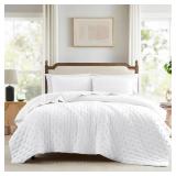White Cloud California Cal King Size Quilt Bedding Sets with Pillow Shams, Oversized Puffy Cozy Lightweight Bedspread Coverlet, Soft Cute Bed Cover for All Season - 3 Pieces - Retail: $50