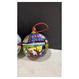 Souvenir ornaments