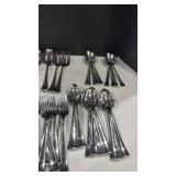Zwilling J.A. Henckels silverware set 81 pieces
