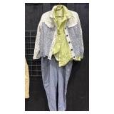 Chicos Outfits sizes 1 2 and pants 1.5 R and 12