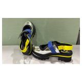 IRi and Sketchers Shoes 6.5