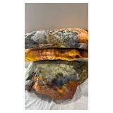 Queen Bedspread and Pillows