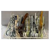 Large Wire Basket with Hangers