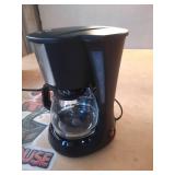 Holstein Housewares 5 Cup Coffee Maker - Space-Saving Design  Auto Pause and Serve  Removable Filter Basket  and Full View Water Window - Perfect for Brewing Rich-Tasting Coffee at Home - Black