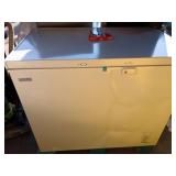 8.8 cu. ft. Manual Defrost Convertible Chest Freezer with LED Light in White Powered by Hubspace (Cosmetic Damage) - Retail: $400