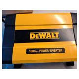 DEWALT DXAEPI1000 Professional 1 000-Watt Digital Power Inverter  DXAEPI1000 - Retail: $150