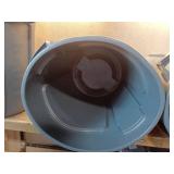 Pack of 4 ,BRUTE 32 Gal. Grey Vented Plastic Outdoor Trash Can with Lid For Restaurants/Offices/Warehouses/Commercial Environments - Retail: $160