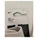 Nike Youth Medium Football Gloves  - Retail: $0