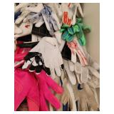 Misc Sport Gloves  - Retail: $0