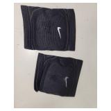 Nike Varsity Knee Pads Size M/L - Retail: $40