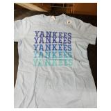 Yankees T-Shirt Light Blue Ladies Large