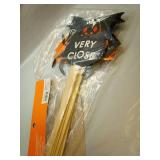 Halloween 6ct Scavenger Hunt Paper Yard Stake Pack Halloween Party Favors - Hyde & EEK! Boutique - Retail: $8