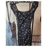 2 Womens Size 6 Dresses
