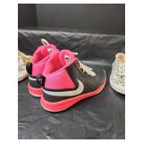 Nike Team Hustle D7 Basketball Shoes, Bobs, and Water Sports Shoes (6)