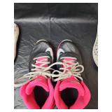 Nike Team Hustle D7 Basketball Shoes, Bobs, and Water Sports Shoes (6)
