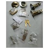 Kwikset Belleview Front Door Lock Handle and Deadbolt Set, Entry Handleset Exterior with Interior Door Knob, Antique Brass, Pick Resistant SmartKey Rekey Deadbolt Security