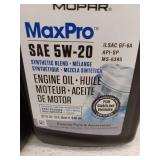 Mopar Maxpro SAE 5W-20 Synthetic Blend Engine Oil, BB 6/18/2024, 2 Pack, 32 fl oz Each