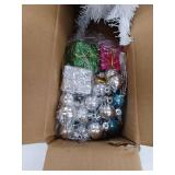 4es Novelty 23 Inch Tabletop Christmas Tree