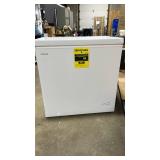 Vissani 7.0 cu. ft. Manual Defrost Chest Freezer with LED Light in White Garage Ready - Retail $270 (see description)