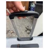 IT LUGGAGE - Great Hard Case Suitcase - Grey comes as pictured IT LUGGAGE - Great Hard Case Suitcase - Grey comes as pictured
