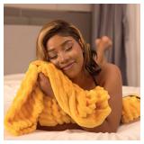 Linecooo Yellow Fleece Throw Blanket 50x60 for Couch Sofa Bed,Super Soft Cozy Plush Microfiber Flannel Blanket with 3D Stripes Lightweight for Adults,Woman,Girls,Gold