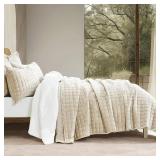 RECYCO Luxury Velvet Quilt Set Full Queen Size Bedding Sets, Ultra Soft Velvet Comforter Set, Lightweight Channel Box Stitch Oversized Bedspread Coverlet for All Season, with 2 Shams, Beige