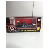 1995 Racing Champions 1:24 Scale Pit Stop Show Case NASCAR Dale Earnhardt #3