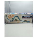 Hot Wheels Wild Wave California Custom Woodie Stunt Set, has car