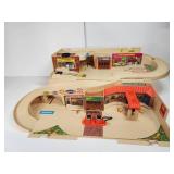 1980s Hot Wheels Service Center Foldaway Garage Playset