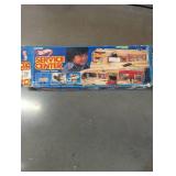 1980s Hot Wheels Service Center Foldaway Garage Playset