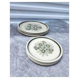 Vintage Daisy Pattern Ceramic Plates Set
