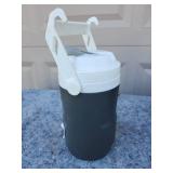 Igloo 1/2 Gallon Sports Beverage Plastic Jug with Hooks  Gray