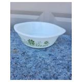 Vintage Pyrex Green Daisy Pattern Mixing Bowls