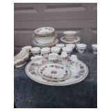 Floral Pattern Fine China Dinnerware Set