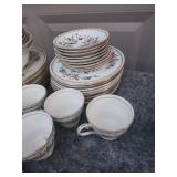 Floral Pattern Fine China Dinnerware Set