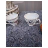Floral Pattern Fine China Dinnerware Set