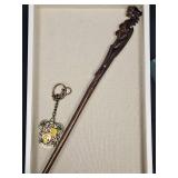 Harry Potter Gryffindor Wand with House Crest Keychain Harry Potter Gryffindor Wand with House Crest Keychain