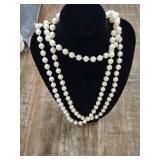 Classic Pearl Necklace and Bracelet Set Classic Pearl Necklace and Bracelet Set