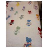 Vintage Sunbonnet Sue Quilt, 72x88, small tear near center