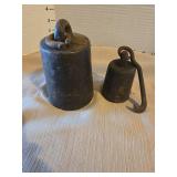 Two vintage weights, total of 10 lbs.