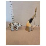 Vintage powder flask in horn and brass, plus a horsehair bear figure