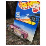 Hot Wheels Speed Spray Series Racer with Opemimg Body