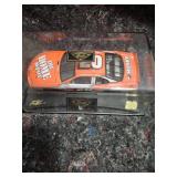 Tony Stewart #20 Home Depot Revell NASCAR 1:24 Scale - Retail: $35