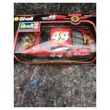 1998 Revell 1:24 Diecast Nascar Tony Stewart Small Soldiers Shell Grand Prix 44 - Retail: $25